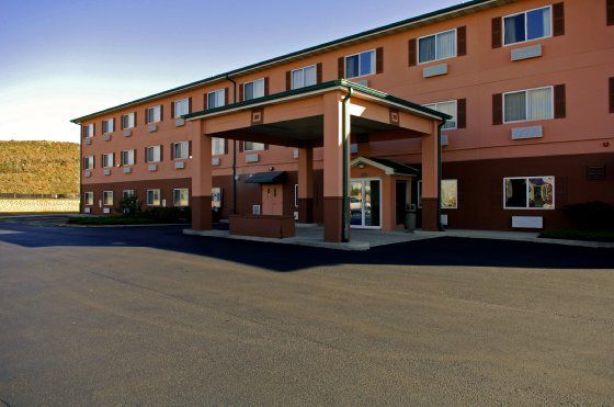 Days Inn & Suites By Wyndham Romeoville Exterior foto